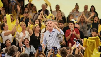 Macri pide a los votantes