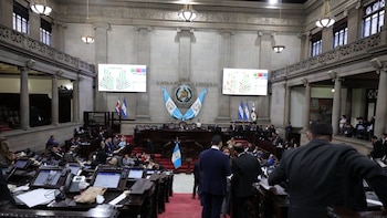 El presidente del Congreso de Guatemala plantea sesionar martes y miércoles para destrabar la agenda