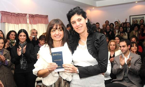 Dessio y Pérez se casaron en 2010 y tenían un hijo en común