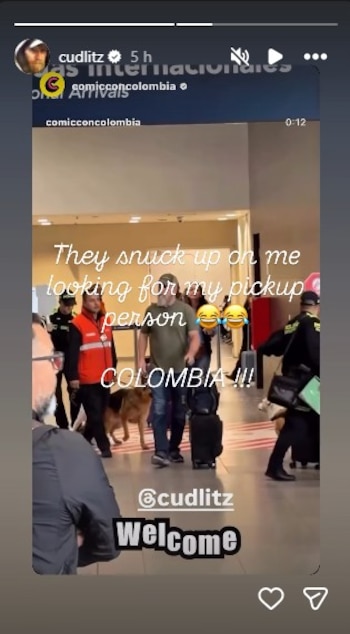 El actor admitió que fue tomado por sorpresa, pues fue reconocido mientras buscaba a las personas responsables de recibirlo - crédito @cudlitz/Instagram