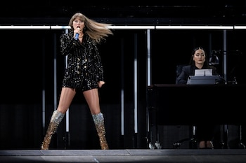 Taylor Swift apuesta por botas