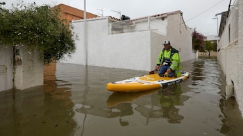 El paso de la DANA Adam, en imágenes: inundaciones en la Comunidad Valenciana, víctimas mortales y rescates en helicóptero