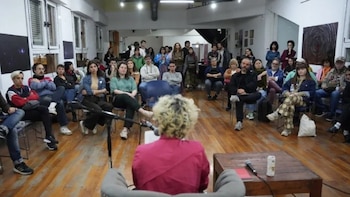 Poesía, música y pintura convergen en Hurlingham con voces de seis países americanos