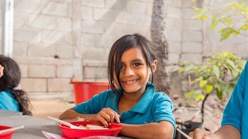 FAO propone institucionalizar la ración fresca que alimenta a 1.3 millones de escolares en Honduras