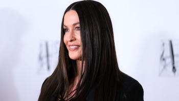 Alanis Morissette demanda a su ex directora de gira por presunto chantaje relacionado con drogas