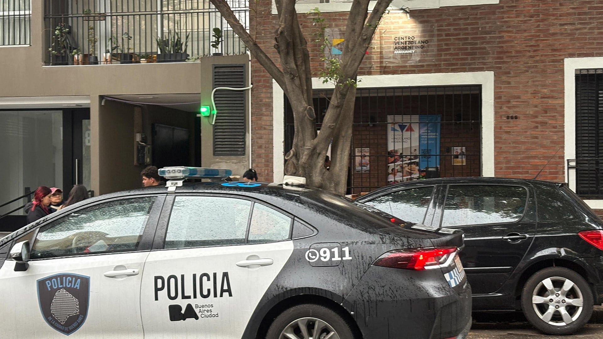 Tras realizar la denuncia, personal de la Policía de la Ciudad se hizo presente en el lugar
