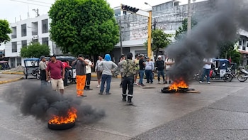Paro de transportistas se intensifica en Ucayali, Loreto, Arequipa y Tacna por el alza del combustible