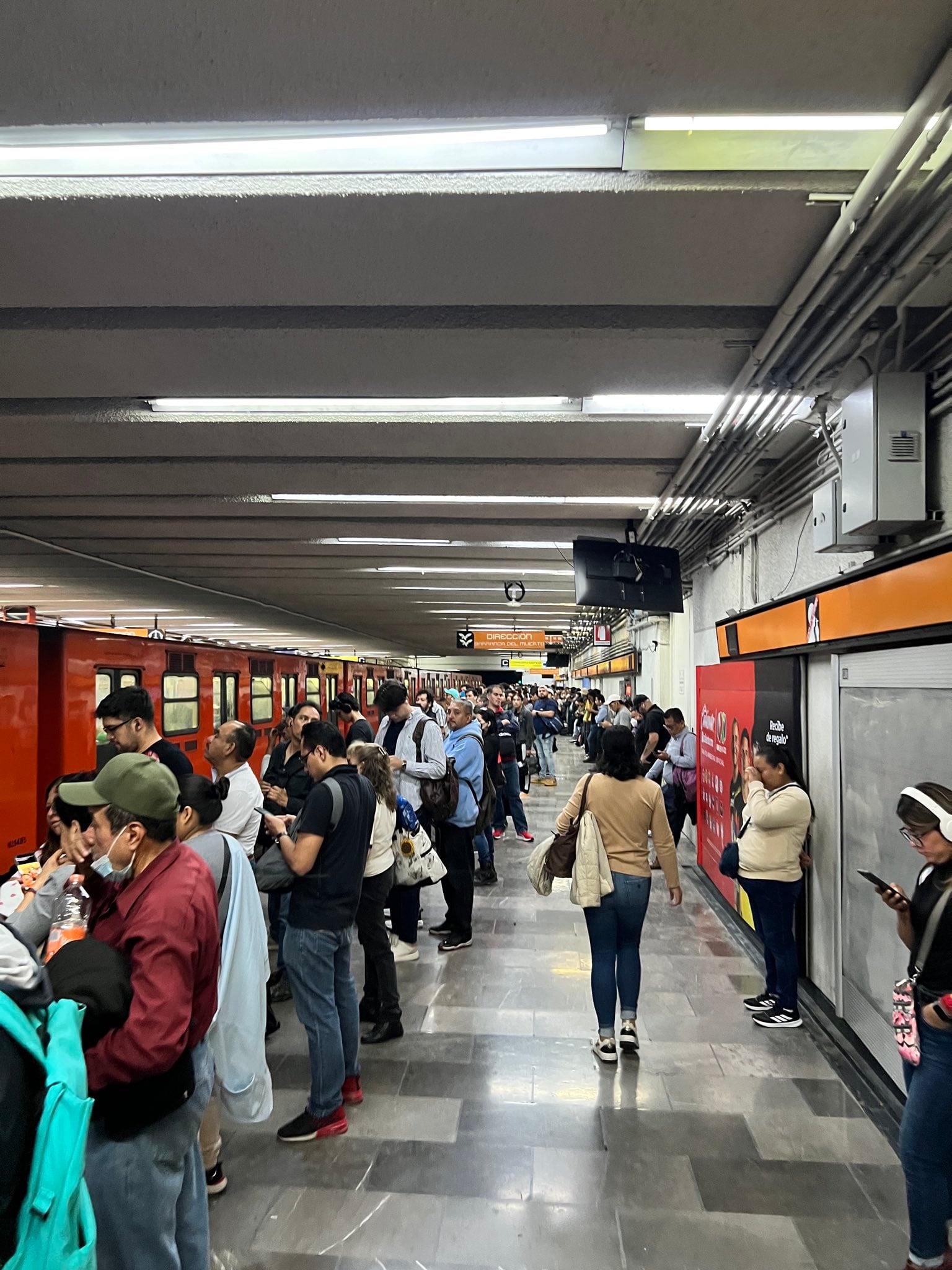 Avance en tiempo real de las diversas líneas de la red de transporte público capitalino. (TW MB CDMX)