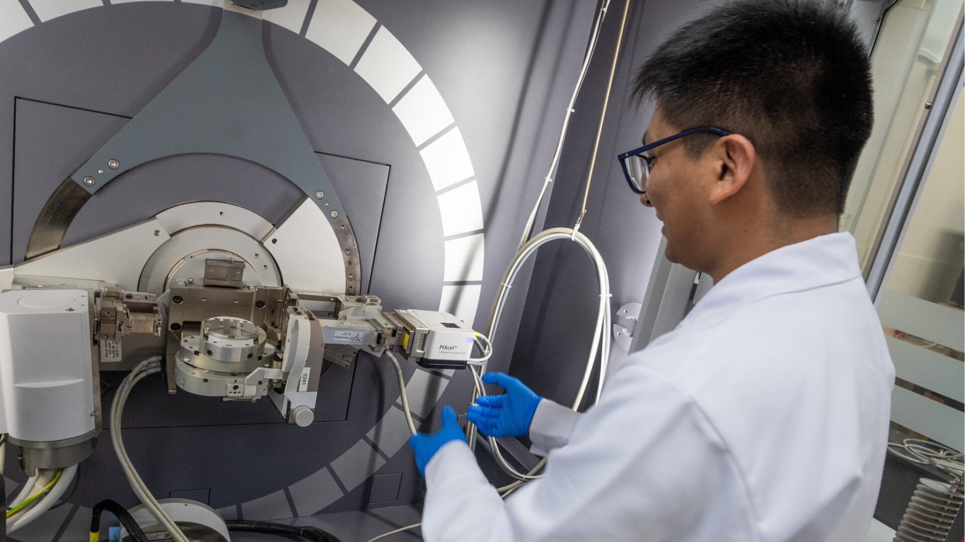 UNMSM inaugura difractómetro de rayos X de cuarta generación y fortalece la investigación científica en Perú. (Foto: UNMSM)