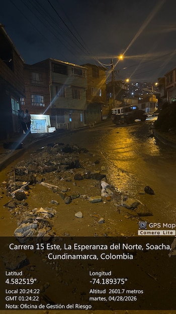 La Defensa Civil atendió la emergencia en el norte del municipio por riesgo de deslizamiento - crédito Defensa Civil Soacha / Facebook