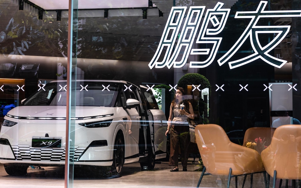 La UE y China avanzan hacia un acuerdo para ordenar el comercio de autos eléctricos y desactivar la guerra de aranceles