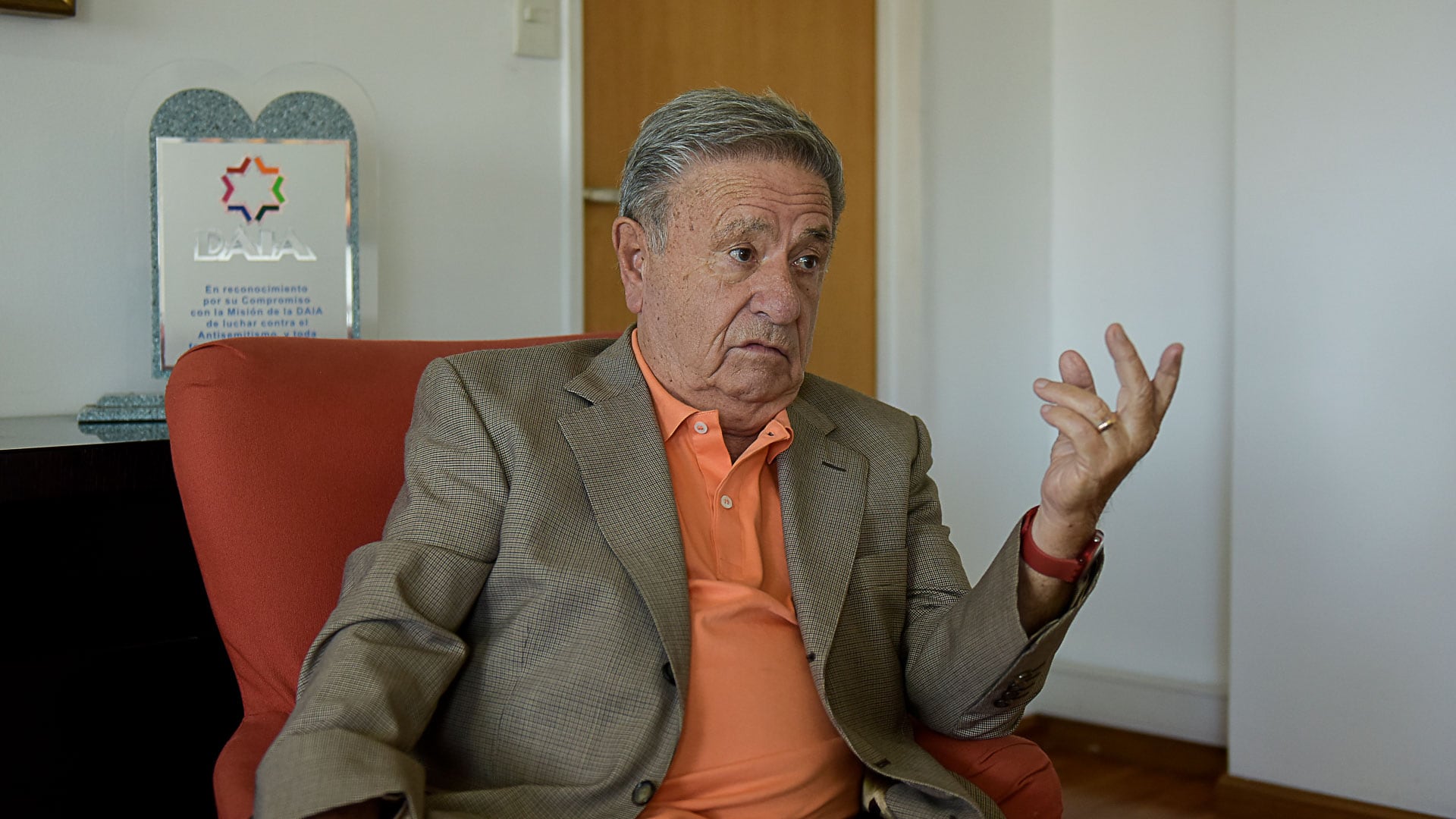 Eduardo Duhalde es uno de los citados a declaración indagatoria, en su caso para diciembre (Gustavo Gavotti)