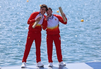 Los deportistas españoles Joan Antoni Moreno y Diego Domínguez (REUTERS/Molly Darlington)