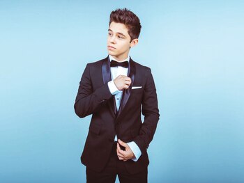 Alex Hoyer proviene de una