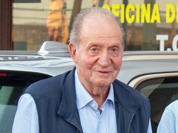 El rey Juan Carlos emite