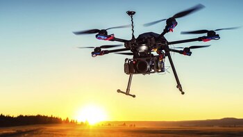 Los viajeros del mundo están ahora contratando fotógrafos con drones para inmortalizar sus viajes (Getty)