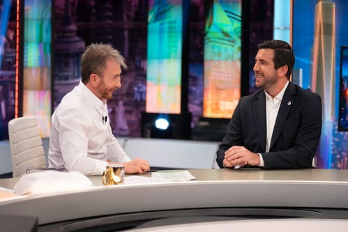Enrique Riquelme ha continuado con su campaña en el programa de Antena 3, donde ha anunciado a Haaland como fichaje estrella (El Hormiguero)
