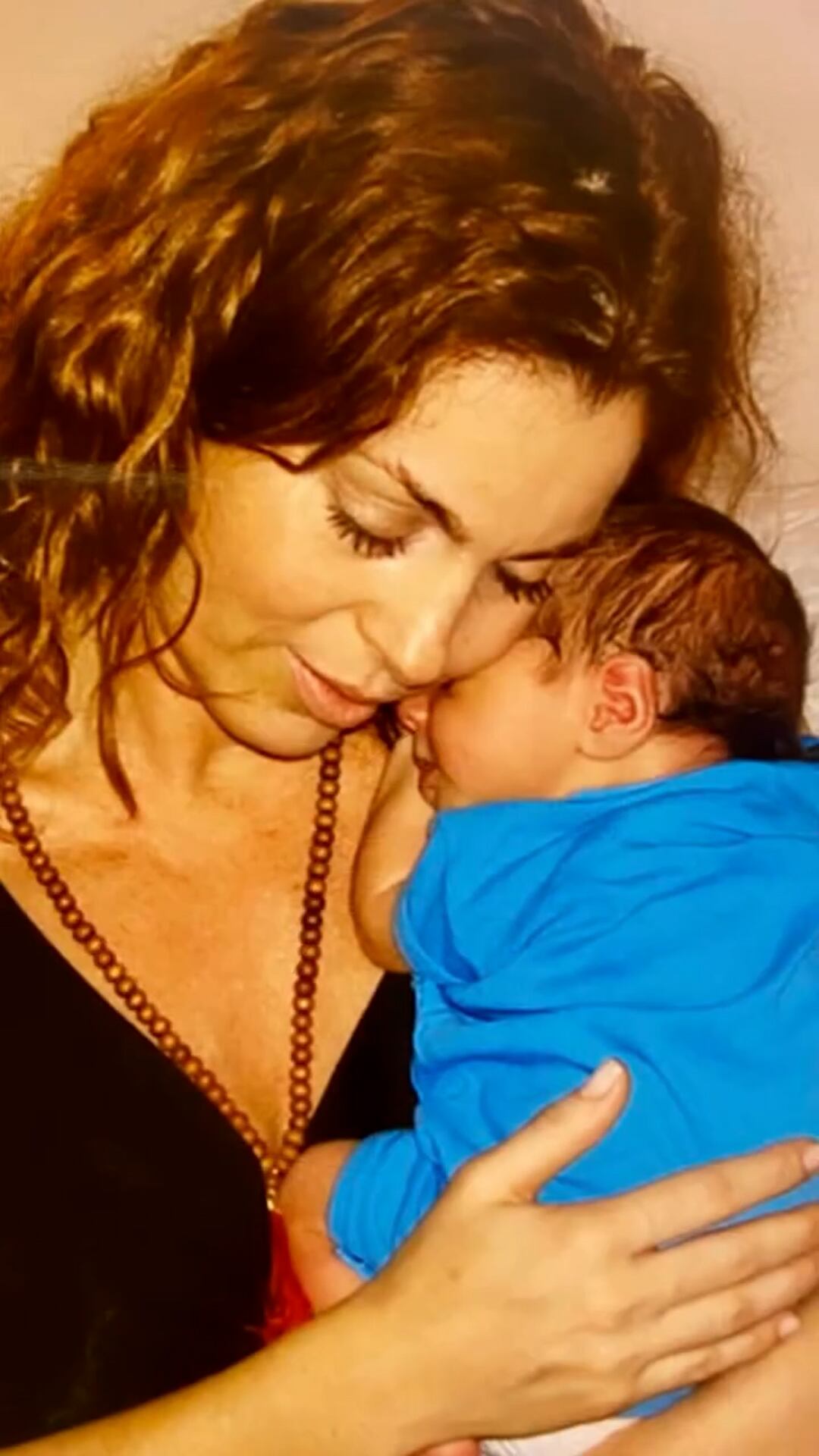 Karina Mazzocco en una vieja postal familiar (Instagram)