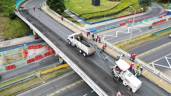 El 13 de septiembre inició el desmonte del puente de la calle 100 con carrera Séptima - crédito @idubogota/X