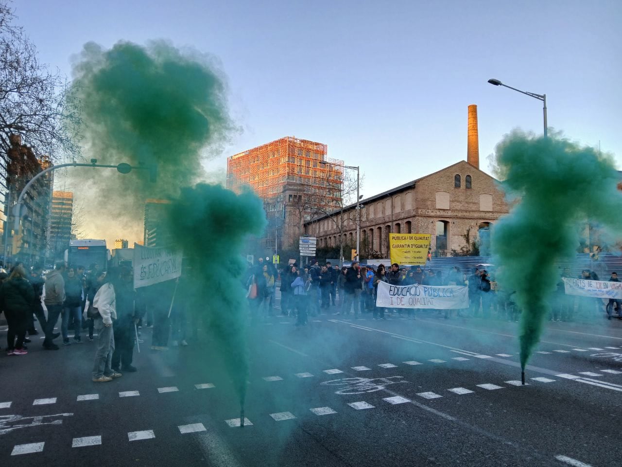 Cortes en la Gran Vía de L’Hospitalet de Llobregat a primera hora de este lunes, 16 de marzo de 2025. (Aemet)