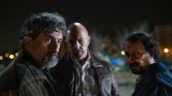 El thriller protagonizado por Luis Zahera que retrata la violencia extrema y quiere servir como “terapia de choque”: “Está tan normalizada que nos aliena”