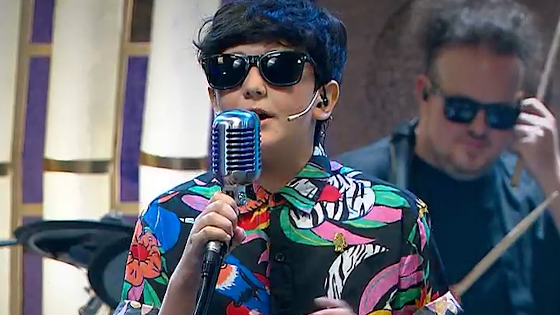 El joven actor fue nominado a los Premios Hugo 2024 por su labor en School of Rock, consolidando su proyección en el teatro argentino