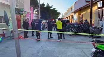 De acuerdo con los primeros reportes, el abogado fue baleado frente a su familia cuando salían del recinto religioso. (Crédito: redes sociales)