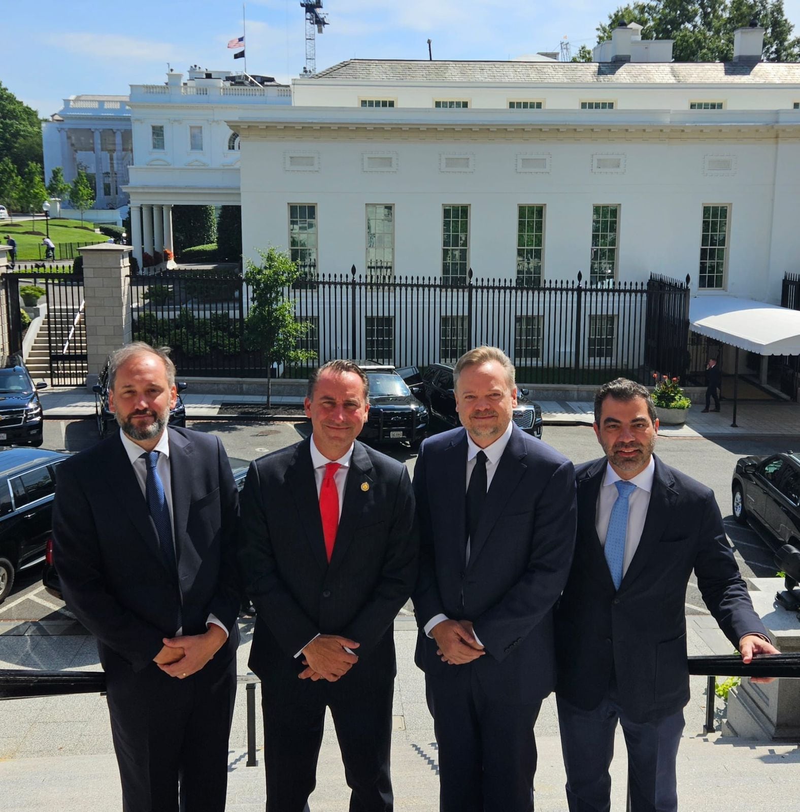 El directorio de Impsa tras su reunión con Jarrod Agen, director de NEDC, en la Casa Blanca, (Washington, Estados Unidos