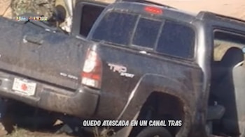 Automóvil atascado en el suceso