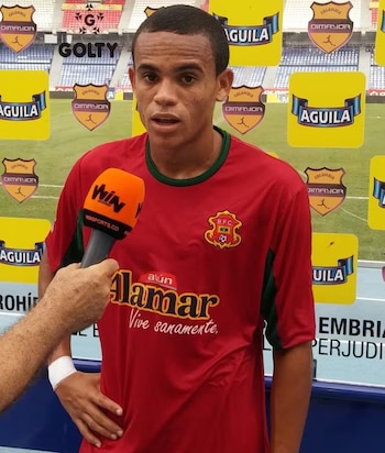 Luis Díaz en sus primeros partidos como jugador del Barranquilla FC en la segunda división del fútbol colombiano - crédito Redes sociales