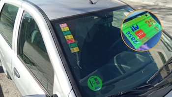 Poner una pegatina de la