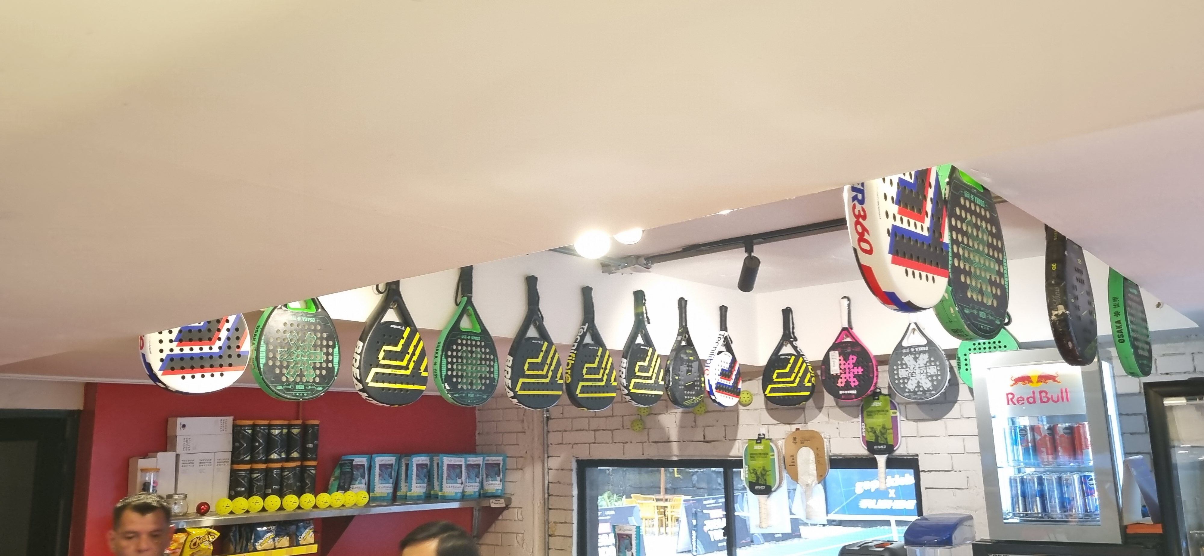 El pádel en Colombia es un deporte que creció a gran escala en las principales ciudades como Bogotá, Medellín y Cali - crédito Carlos Pulido y Leandro Bernal / Infobae Colombia