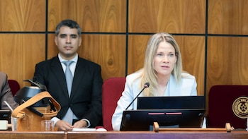 Estefanía Laterza de los Ríos en la sesión de la Comisión de Relaciones Exteriores y Asuntos Internacionales (@SenadoresPy en X)