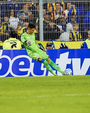 Aldair Quintana fue elegido por la Conmebol como la figura del partido - crédito @IDV/Instagram