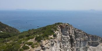 Los acantilados volcánicos y las