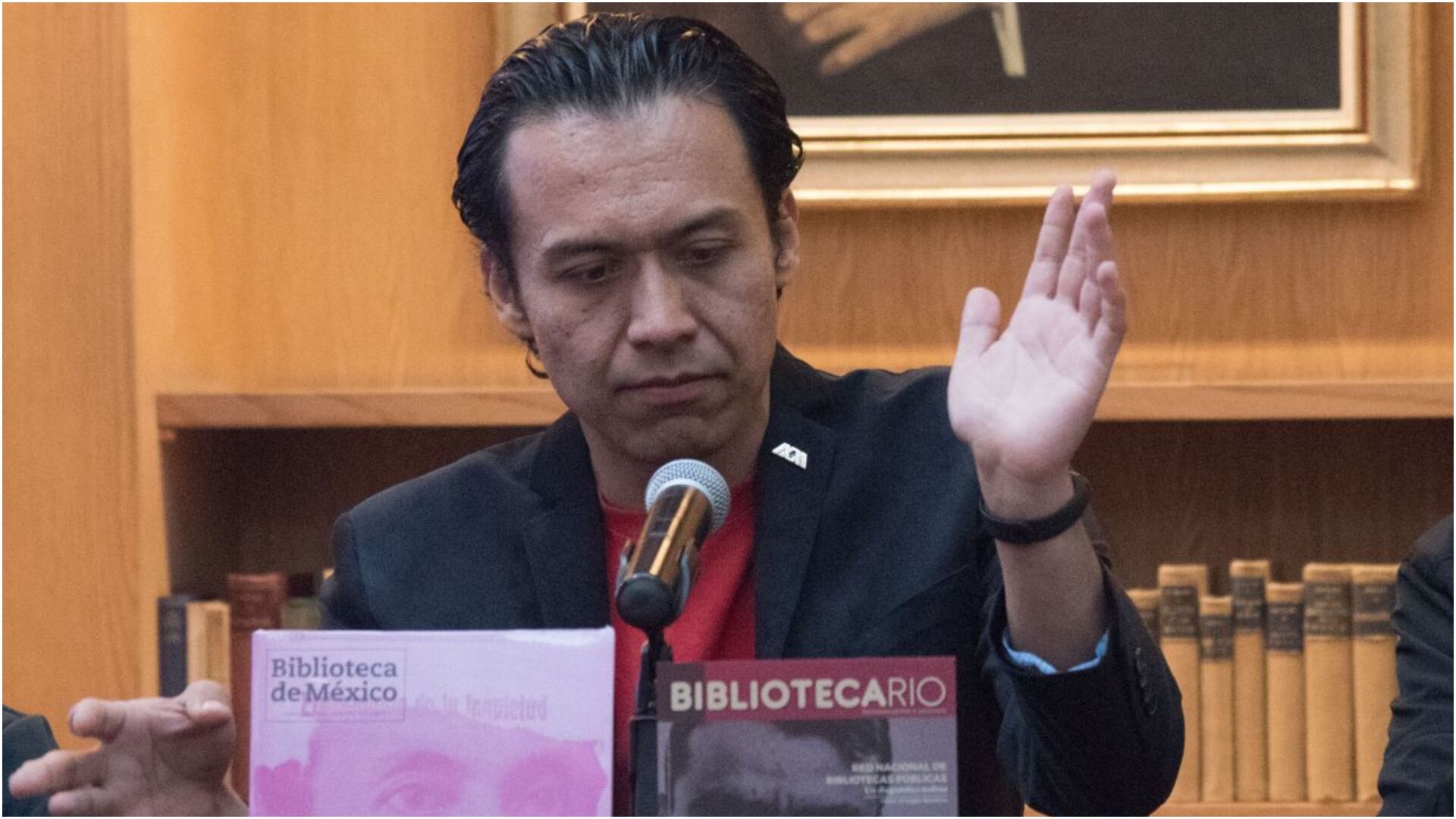 Marx Arriaga acusa presiones en la SEP para realizar cambios en los libros de la Nueva Escuela Mexicana: reitera llamado a la “refundación”