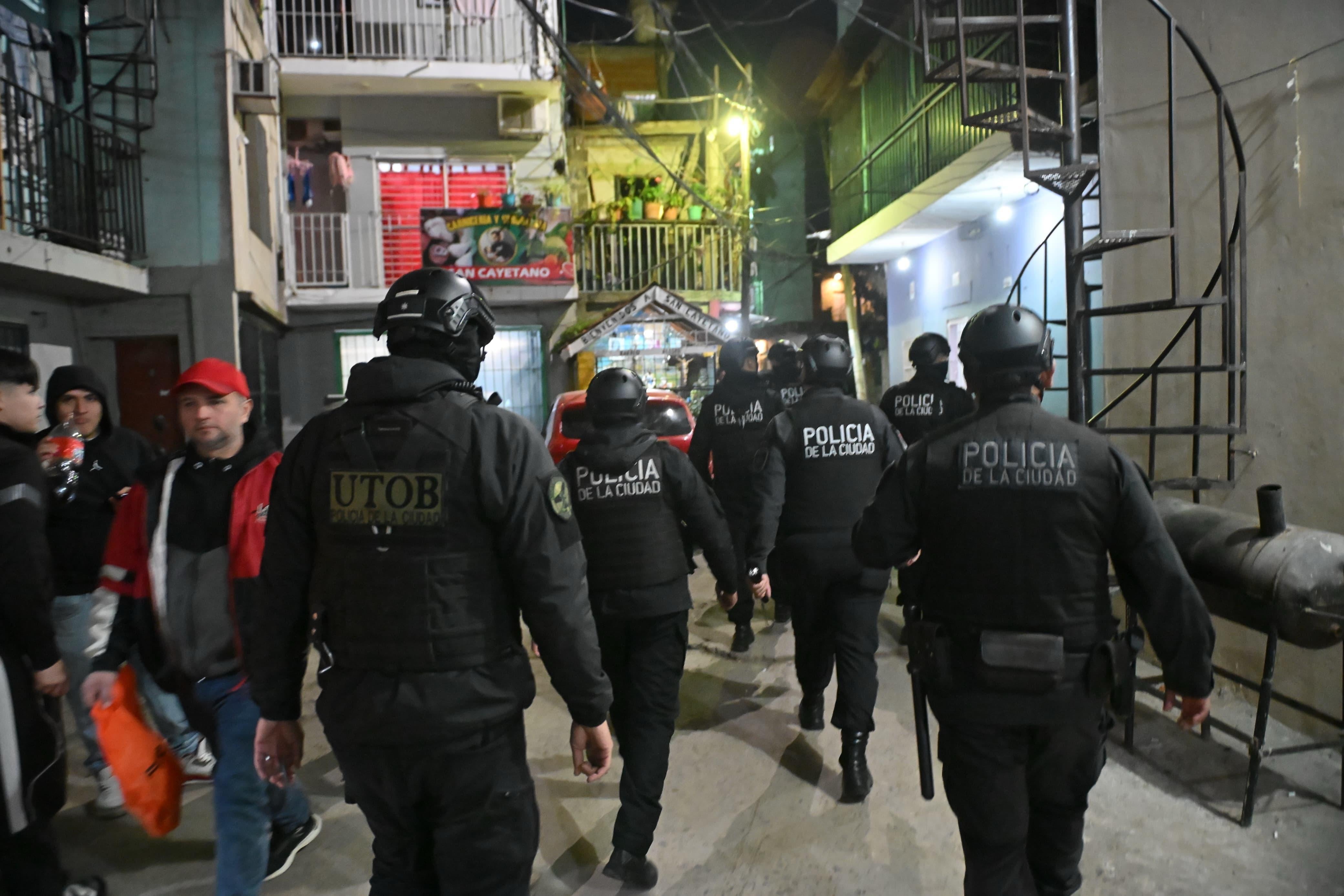 El megaoperativo de seguridad movilizó 1.500 efectivos en simultáneo en 15 villas