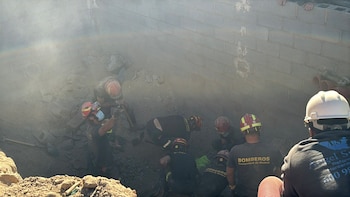 Muere el trabajador de una obra tras desplomarse el muro de un chalet en Alcobendas (Madrid)