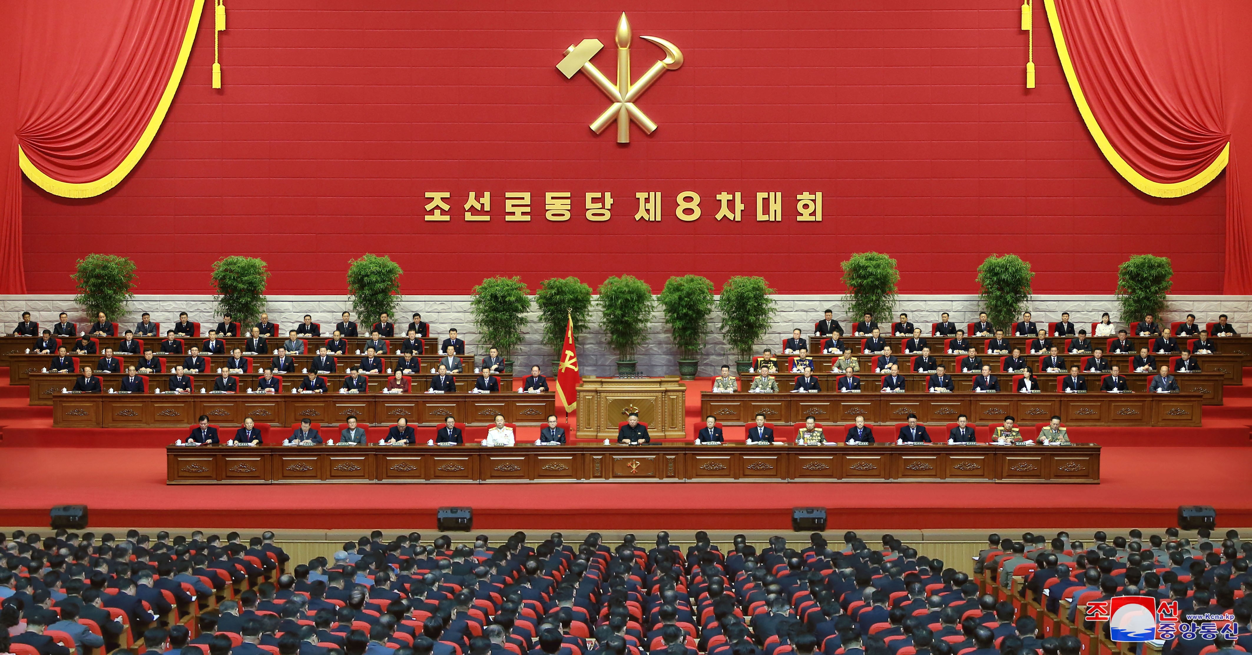 Vista al 8.º Congreso del Partido de los Trabajadores en Pyongyang, Corea del Norte, el 13 de enero de 2021 (KNCA vía REUTERS)