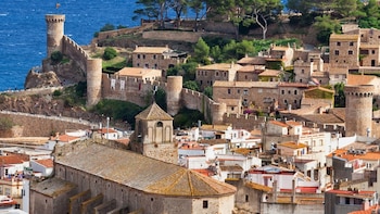 Castillo de Tossa de Mar, en Girona (Shutterstock).