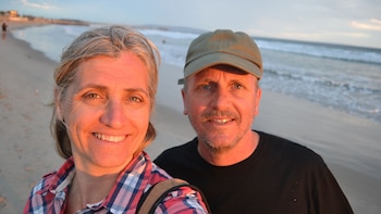 Miguel Savage junto a su