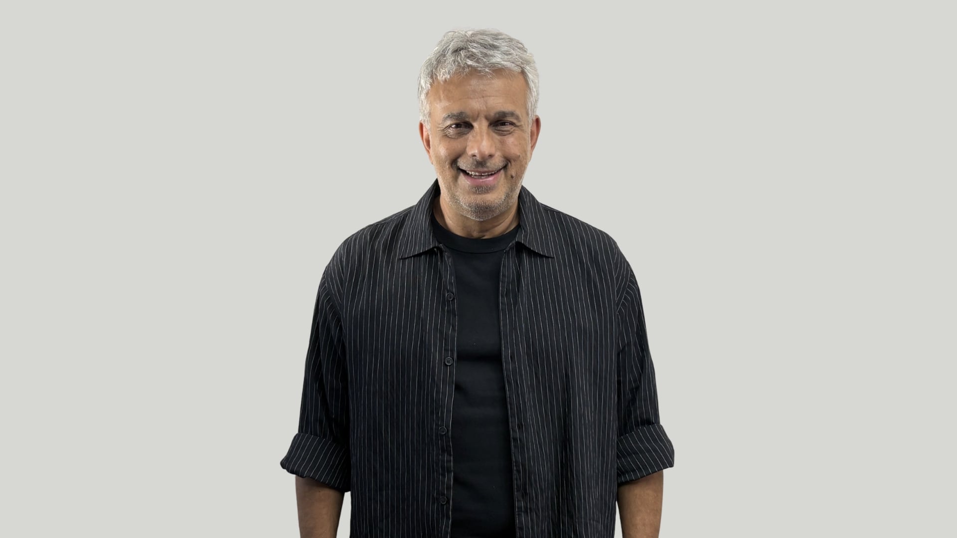 Massaccesi afirma que solo puede desayunar después de hacer su cama, destacando la importancia del orden matutino (Foto: Movant Connection)