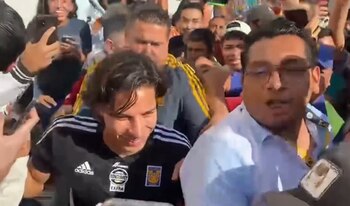 La salida de Diego Lainez