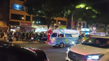 El desfile nocturno reveló la