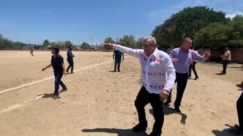 “¡A macanear!”: AMLO se encontró
