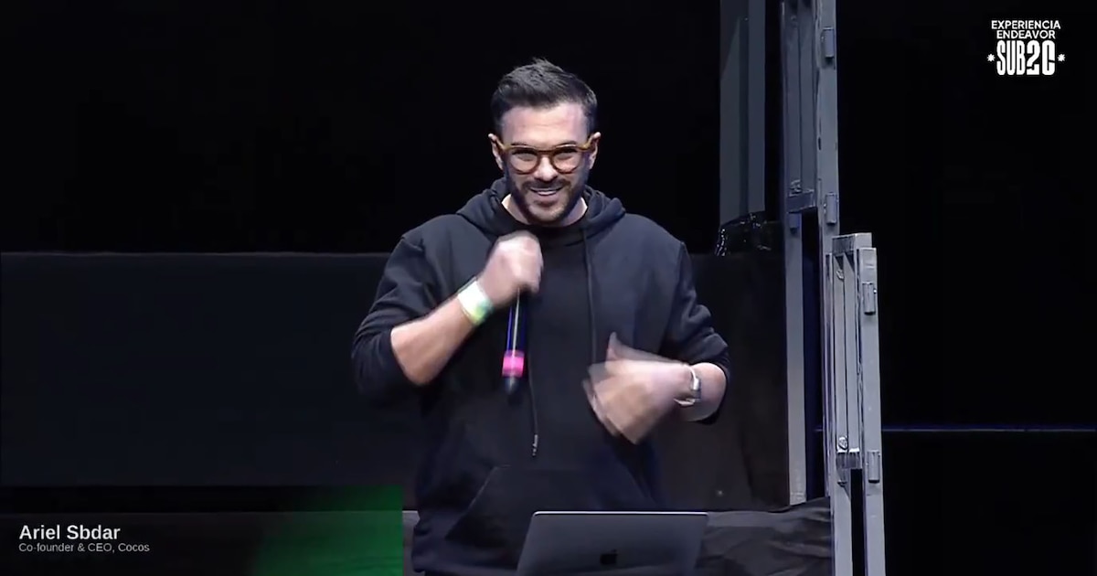 “¿Por qué me dicen vendepatria?”: alumnos de secundaria abuchearon al CEO de una fintech en un megaevento de emprendedores