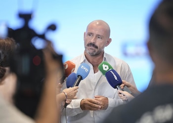 14/08/2026 El vicesecretario de Educación e Igualdad del Partido Popular, Jaime de los Santos, realiza declaraciones a los medios en la sede del PP en Génova
POLITICA
TAREK/PP