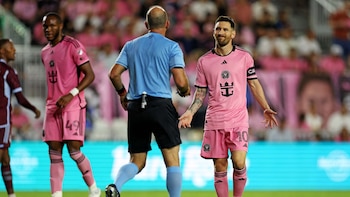 El cambio revolucionario en el reglamento del fútbol por el que presiona la MLS donde brilla Messi: “Tiene muy poco apoyo”