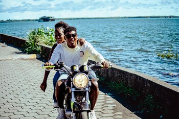 ZooMusiC de Discos Pacífico.