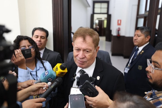 Luis Contreras comunicó a los jefes de bloque las fechas tentativas para la elección del contralor general de Cuentas. (Congreso de Guatemala)